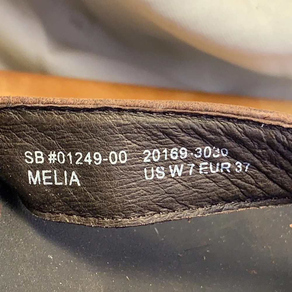 NWOT Olukai leather wedge/platform sandals Melia